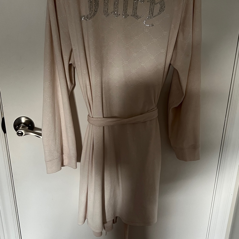 Juicy Couture Cream Robe with Silver Rhinestone Logo - Picture 2 of 5